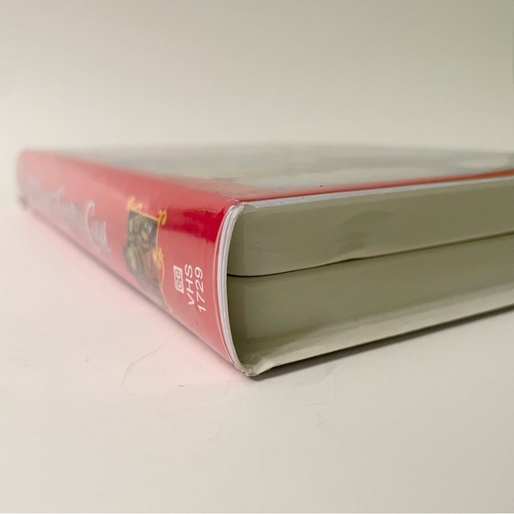 The Muppet Christmas Carol VHS - Picture 3 of 16